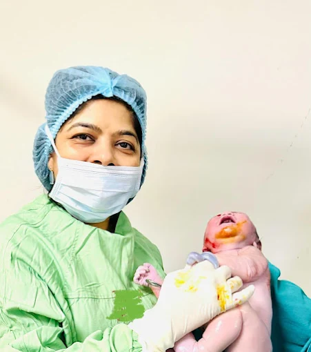 Dr. Bhavya Rathore clinic — patient care moment 25