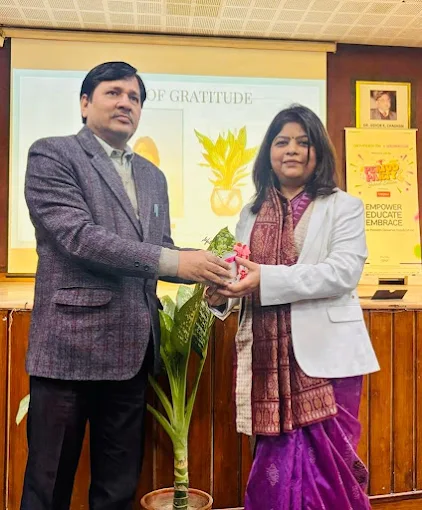 Dr. Bhavya Rathore clinic — patient care moment 35