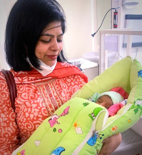 Dr. Bhavya Rathore clinic — patient care moment 40